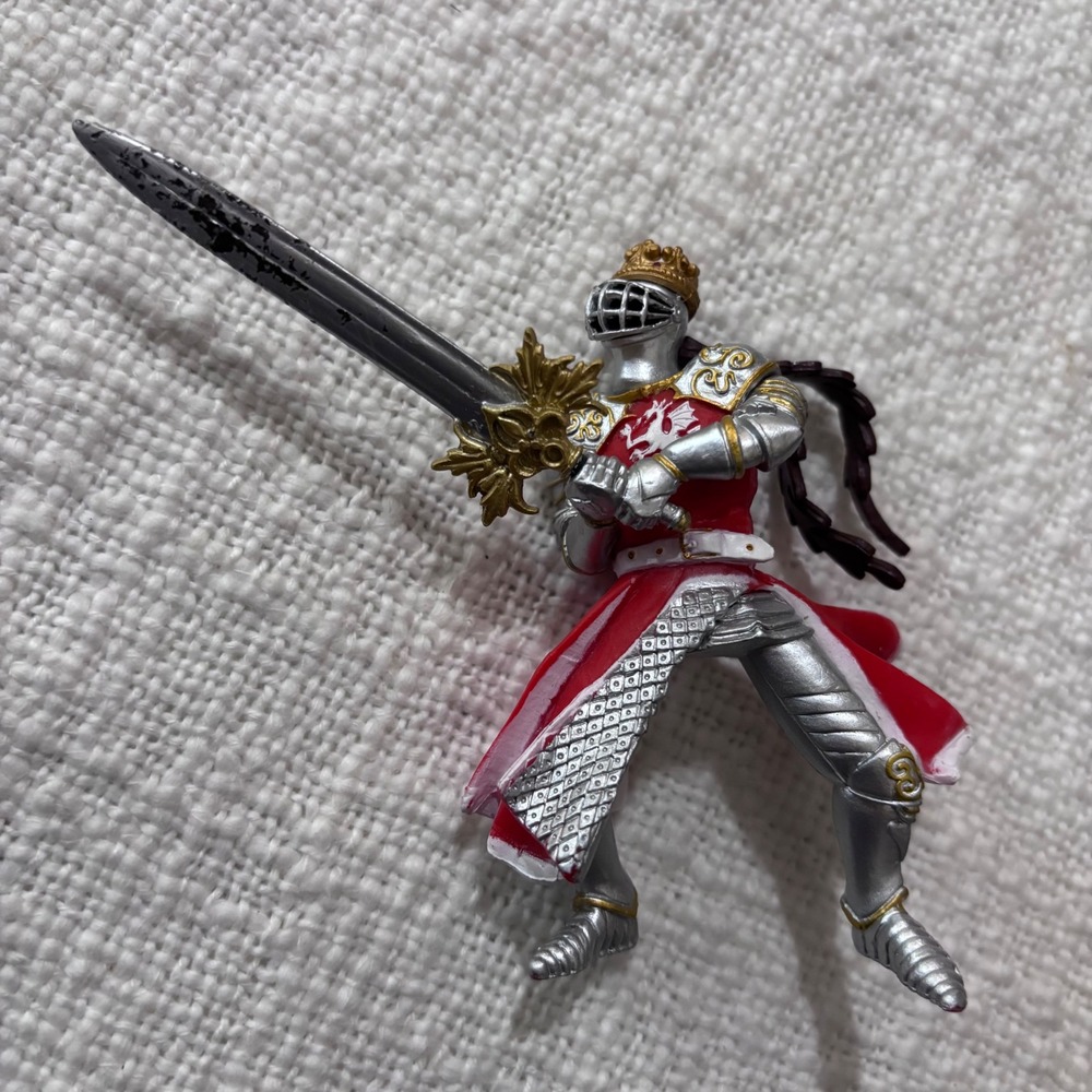 Papo Knight with King Sword Silver Red Armor Dragon Crest Medieval Figure 39388